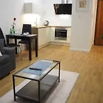 Wilanow Apartment Close To Town Hall And Palace